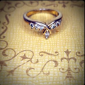 FINAL NV Golden with diamonds / cz Size 5 Ring 💎